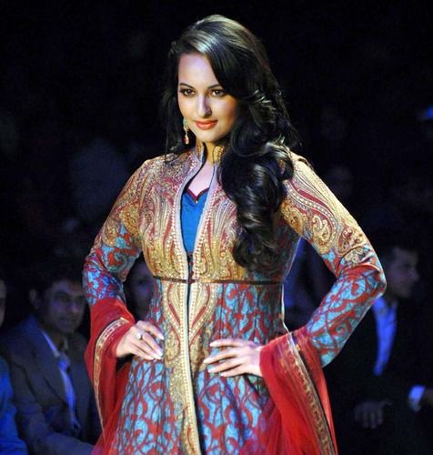 Sonakshi Sinha walks the ramp at LFW as showstopper of Karmik show