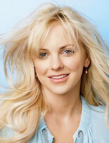 Anna Faris expecting first baby