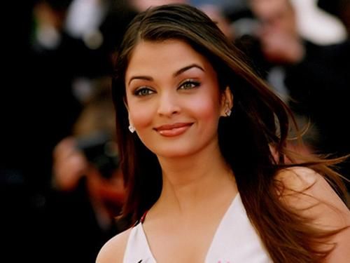 Aishwarya Rai to help raise funds for fight against AIDS at Cannes