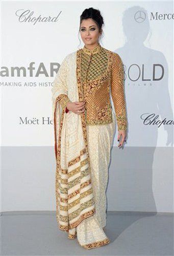 Aishwarya Rai shuts critics' mouth with stunning appearance at Cannes