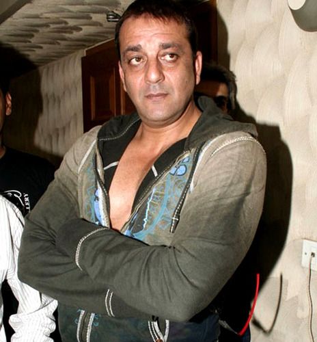 Sanjay Dutt offers Dharam Oberois role to Salman Khan's manager?