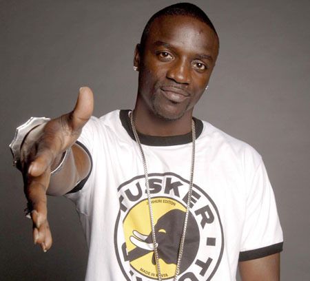 Akon to sing new version of KKRs anthem song Korbo, Lorbo, Jeetbo Re