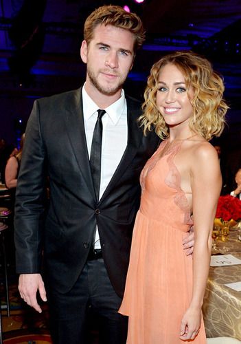 Liam Hemsworth proposes to Miley Cyrus
