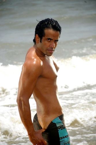 Tusshar Kapoors naughtier side comes to forefront again