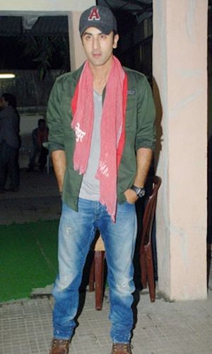 Ranbir Kapoor is back to towel love