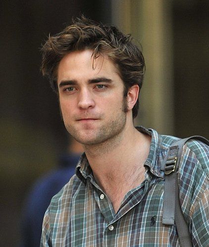 Robert Pattinson not ready to face media post Kristens cheating stunt