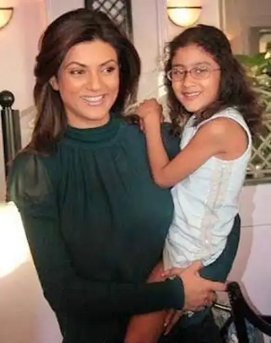 Mommy dearie acts as a saviour for Sushmita