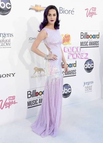 Billboard magazine chooses Katy Perry for this year’s Woman of the Year award