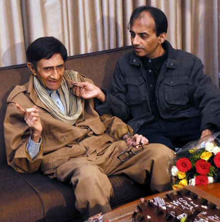 Son celebrates 89th birthday of late legendary actor Dev Anand
