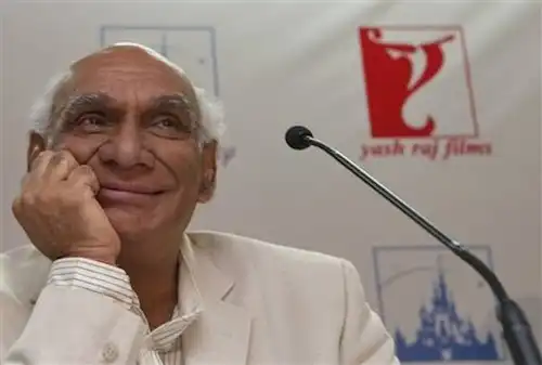 SRK never inquired about story or fee before signing my films: Yash Chopra
