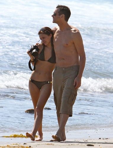 Is Jim Carrey dating 26-year-old Irish beautician?
