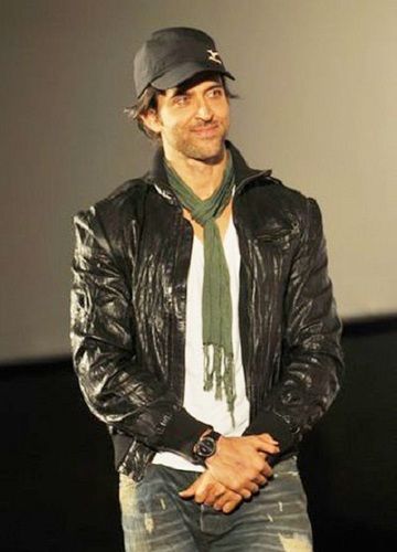 Ashutosh Gowariker disappointed with Hrithik’s unavailability