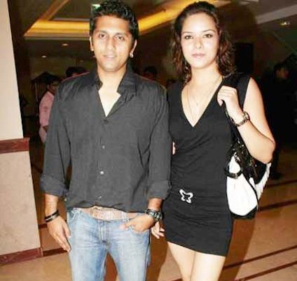 Udita Goswami, Mohit Suri marry in a simple temple ceremony