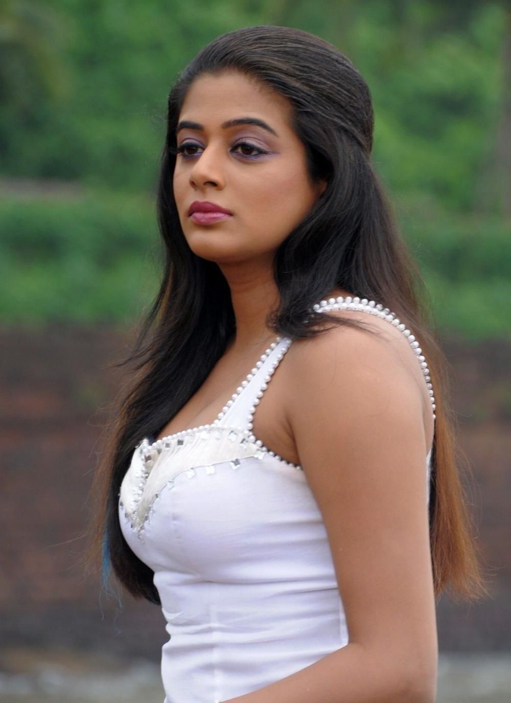 Priyamani to appear in a cameo as a CBI officer in R.P. Patnaik's next