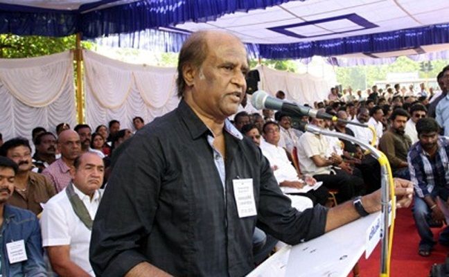 Rajinikanth too joins hunger strike in support of Lankan Tamils, Vijay skips it