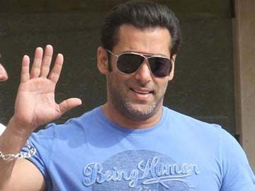 Salman clears the air over news of donation for Nepal Quake