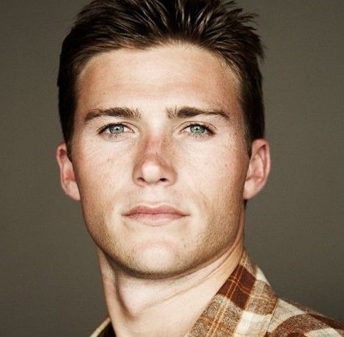 Scott Eastwood bags role in Suicide Squad