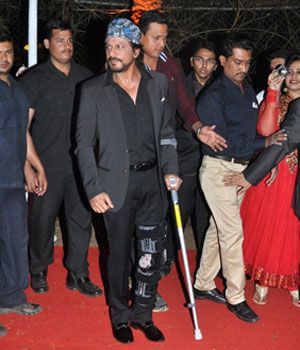 Shah Rukh Khan underwent successful knee surgery