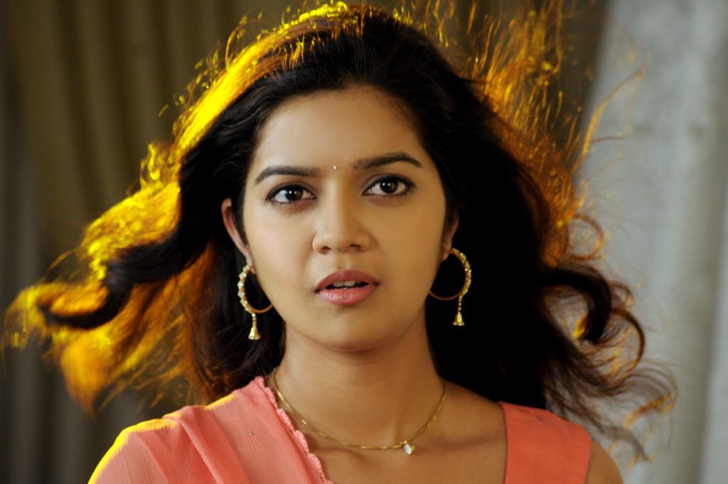  Swathi signs another Tamil project