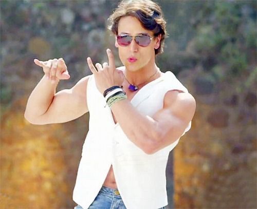 Tiger Shroff's Tribute to Michael Jackson - Video of the Day