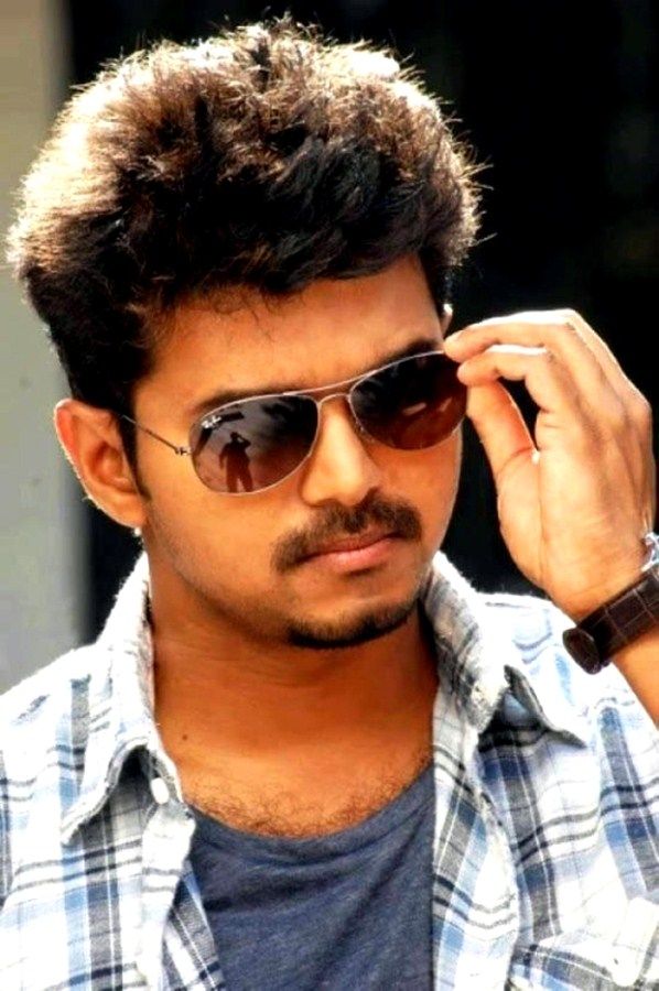 Vijay to make Rs. 5 crore entry in Puli 