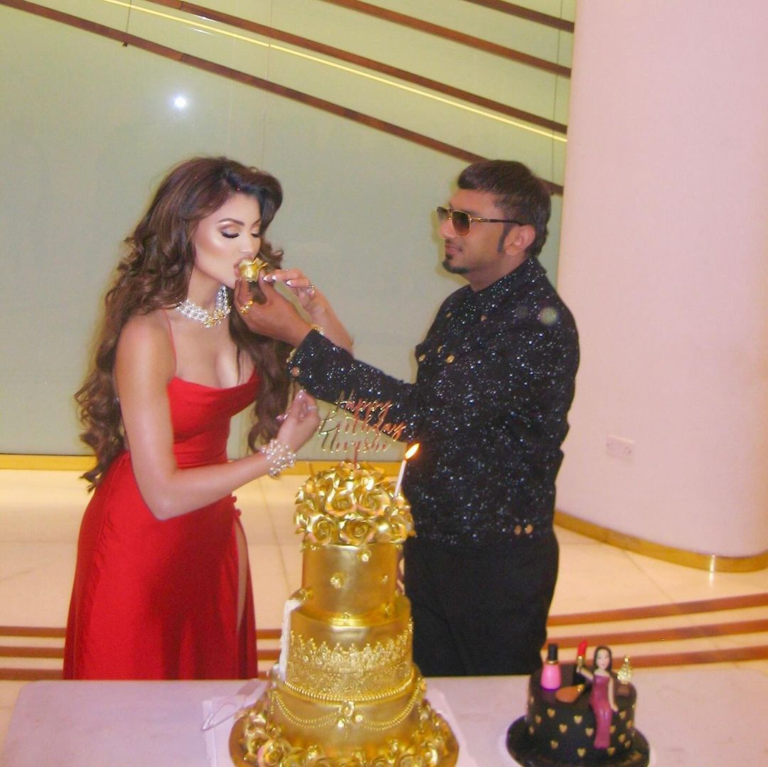 Inside Urvashi Rautela's birthday bash, where she cut a 24-carat gold cake  with Yo Yo Honey Singh